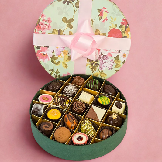 Delectable Chocolates In Floral Box 21 Pcs